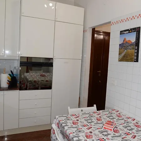 בית הארחה Triple In Our Cozy And Comfortable Establishment רומא